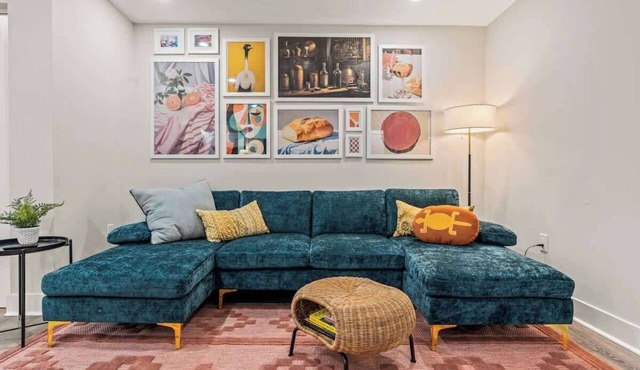 Radiant 2 King Bed 1 Bath Condo w/Free Parking