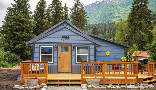 Railroad Retreat in Moose Pass – The Gandy Dancer