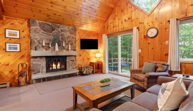 Rustic Luxe w/Creek & Privacy