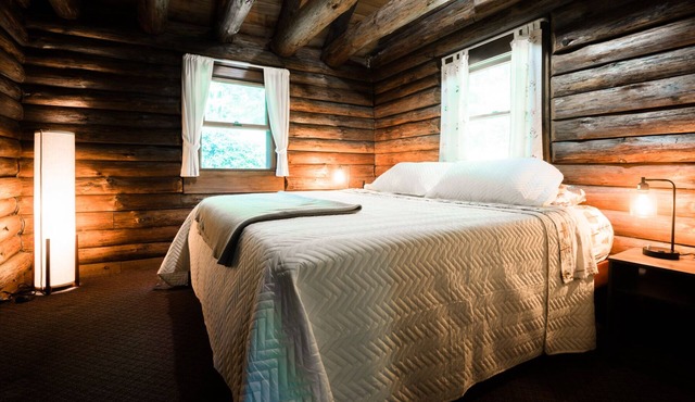 Rustically Romantic Log Cabin near Sweet Pond