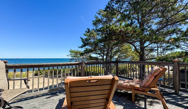 Saco,ME- Ocean Front- 3Bedroom- Parking on-site- Family Friendly