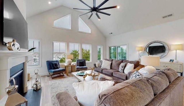 Sapphire Sol | House in Ocean City with elevator, roof deck, grill, streaming