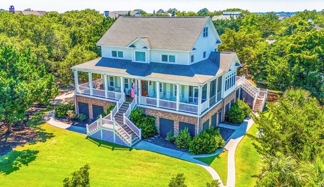 Seawind Retreat Updated home in Debordieu steps from the beach access
