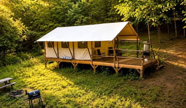 Secluded Off-Grid Glamping Tent on 180 Acres near Ponds & Forest Trails, Lenoir, NC