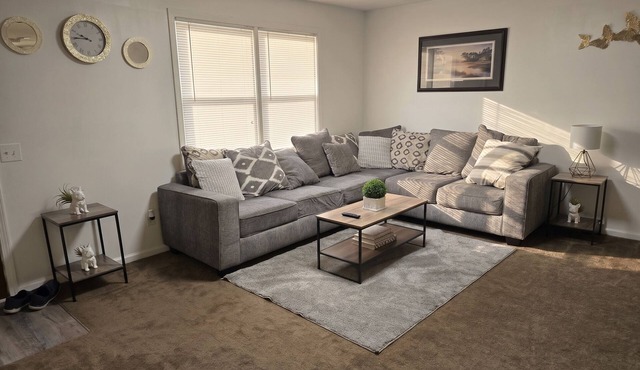 Second Home Apartment, Close to Everything