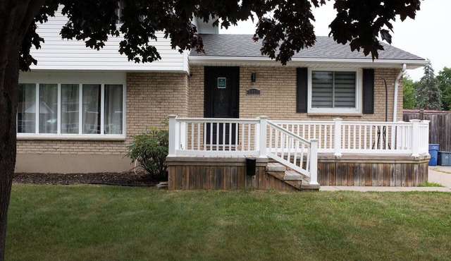 Severin Poolside Retreat in Sarnia