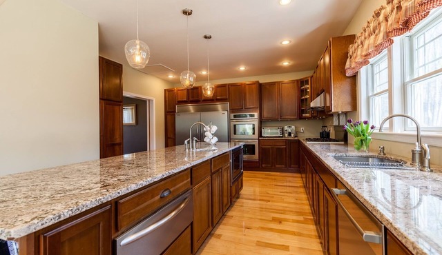 * Ski Slopes - Large groups - Chefs Kitchen * in West Kill