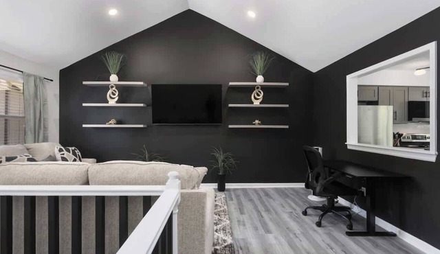 South KC upscale Corporate Rental