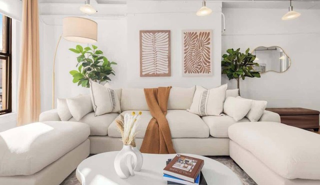 Spacious 3 Bedroom Gem in Trendy Dumbo!