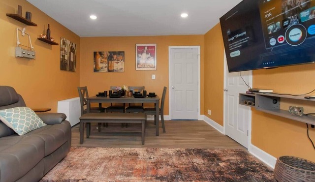 Spacious 3BR Condo in DTWN