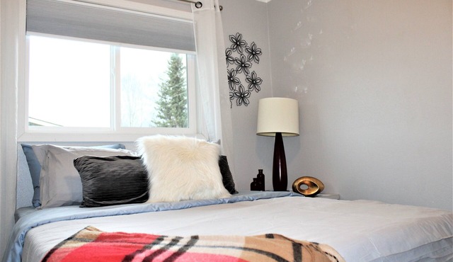 Spacious Flat with Cozy Environment/sleeps 6