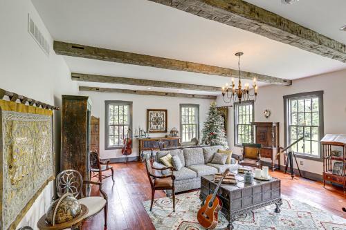 Spacious & Historic Cabin in New Haven w/Pond!