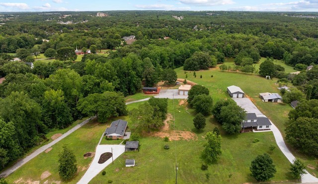 Spacious Multi-Home Estate, Sleeps 29, Reunion & Event Friendly
