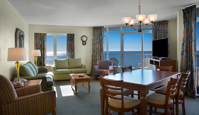 Spacious Oceanfront 3 Bedroom Condo + Official On-Site Rental Privileges