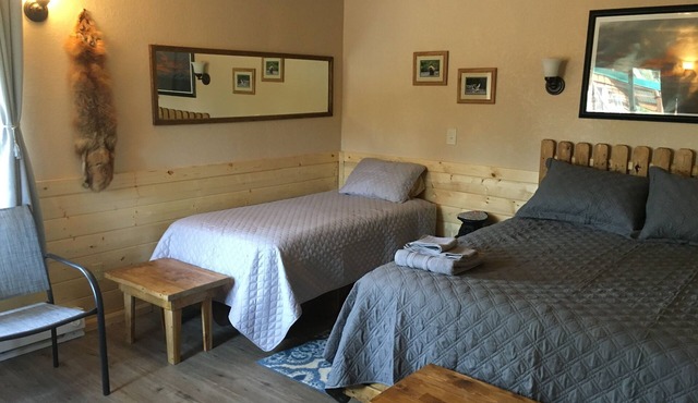 SPRUCE-Private sleeping cabin with shared kitchen/bathhouse