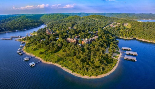 Still Waters Resort in Branson
