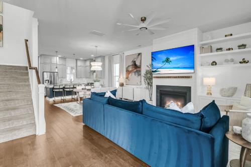 Stunning 5-Bedroom Coastal Retreat in Hanahan