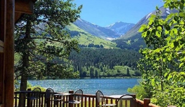 Summit Lake Lodge