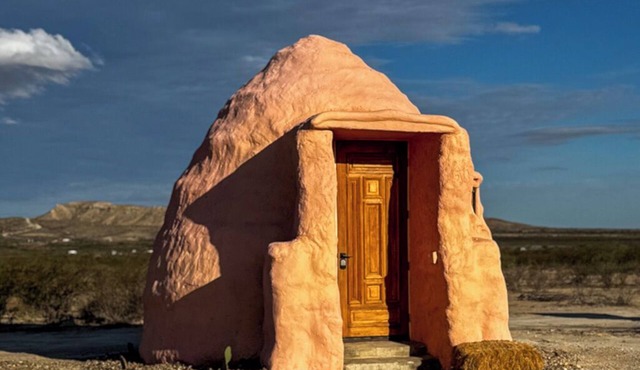 Sunsets. Stars. Serenity. Organic Eco-Dome in Terlingua.