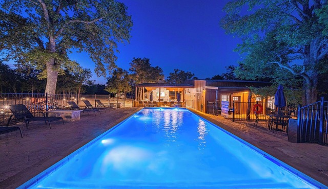 Terracotta Retreat · Sleeps 58 · Pool & Hot Tub
