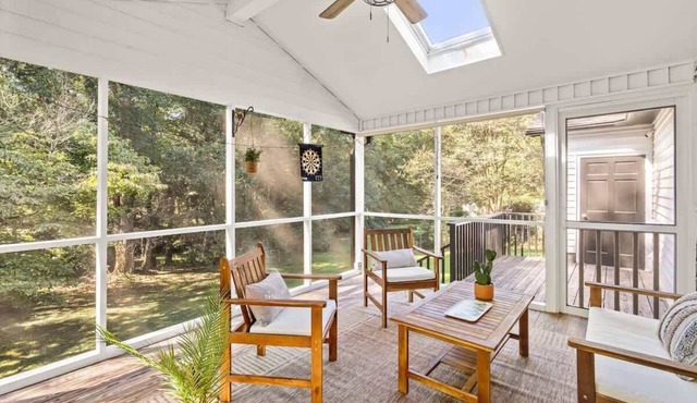 The Greenville Nest - Retreat & Relaxation Home