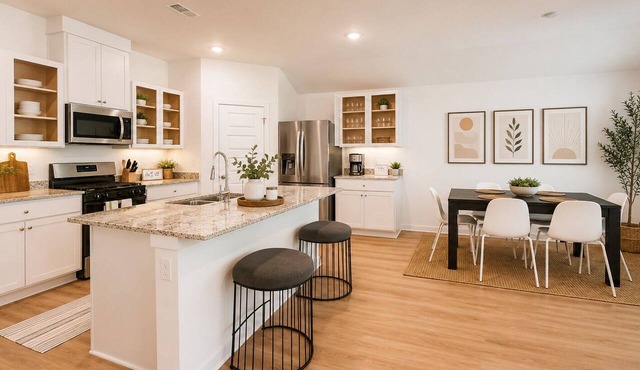 The Laredo - A Modern 4 BR house near Bentonville- 10 minutes from trails WMT HQ in Centerton
