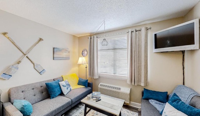 The Oceanfront Litchfield Inn 251