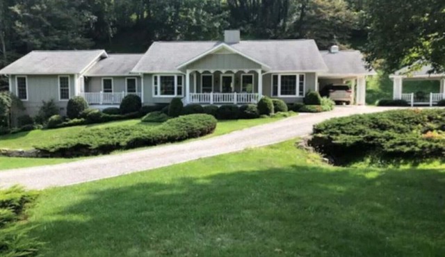 "The ROOST"-Bagby Family Guest house- Laurel Ridge