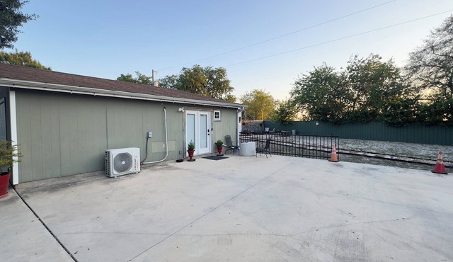 THE SUNFLOWER GUEST HOUSE
