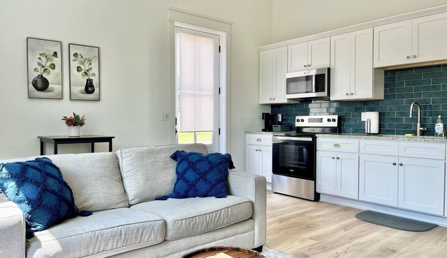 The TenFour-Cozy Stay near Lake Hartwell & Clemson