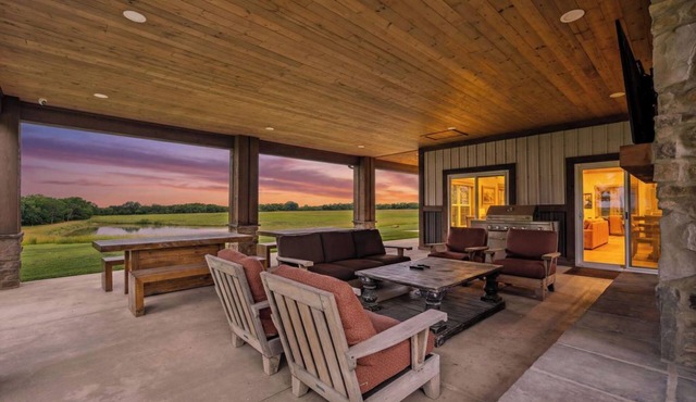 The Wilderness Ranch | Private 440-Acre Luxury Escape w/Hot Tub Outside of Kansas City