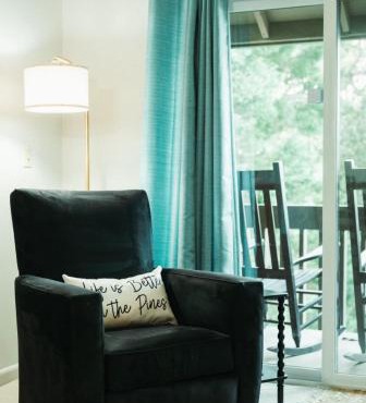 Three Little Pines Condo 2BD 2BA with Seasonal Pool Close to Village and Pinehurst Resort