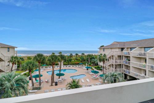 Top Floor Oceanfront Bliss Breakers Villa at Coligny Beach