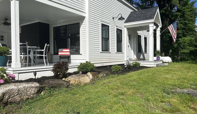 Totally Renovated 1800 Farmhouse Minutes from both the Mountain and Lake