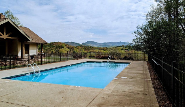 Townsend Peaceful Side Smoky Mountains Near Cades Cove Hip Vintage Condo
