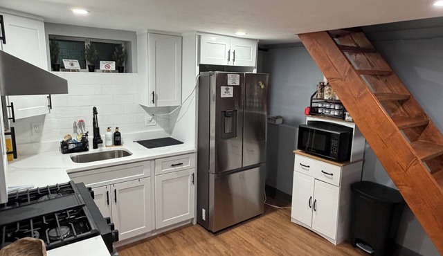 Tranquil 3-bedroom apartment in enchanting Medford neighborhood