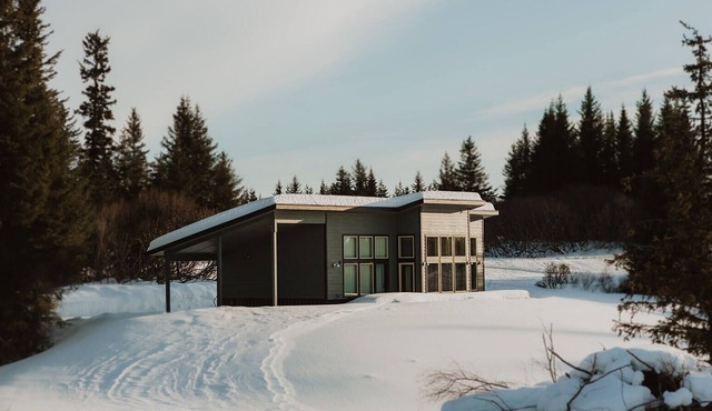 Tranquil Chalet on Ohlson Mountain