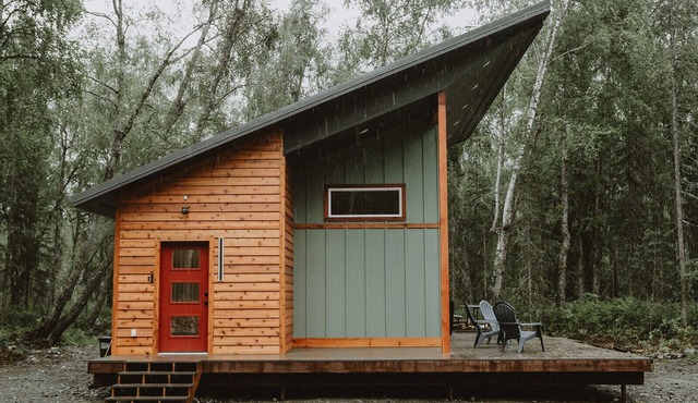 Tri-River Retreat + Bunkhouse, only 5 min from downtown Talkeetna!