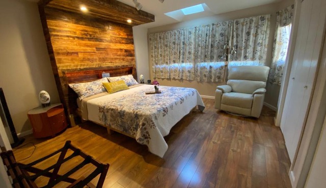 Trinity Escapes - Two Bedroom two bathroom full Apartment near airport