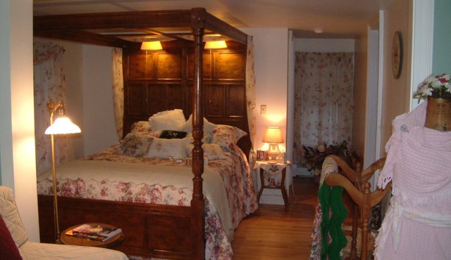 Truman Gillet House Bed & Breakfast