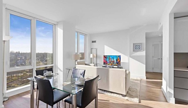 Upscale Downtown 2BR | Lux Amenities | Laundry in White Plains