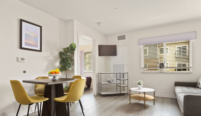 Viagem Welcoming 1BR with Gym 10min to City