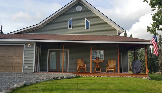 Walk to The RIVER! Brand New 3 Bed/2 Bath. W/FIRE PIT!