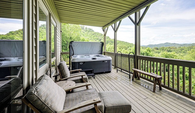 Water Views! Group-Friendly Lake Glenville Home