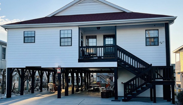 Waterfront Beach House on the Canal with Deep Water Access to Ocean w/Boat Ramp.
