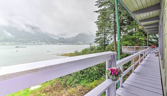 Waterfront House w/Glacial Views - Near Downtown!