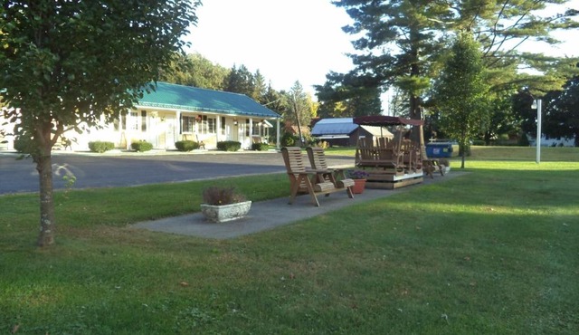 Weathervane Motel Lanesboro
