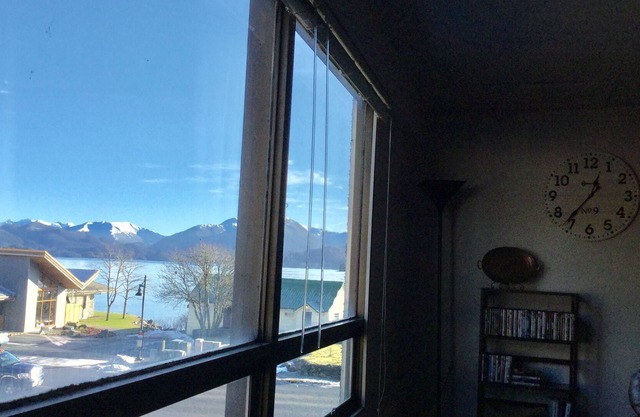 Downtown Apt. 3 w/ Ocean & Mountain Views.