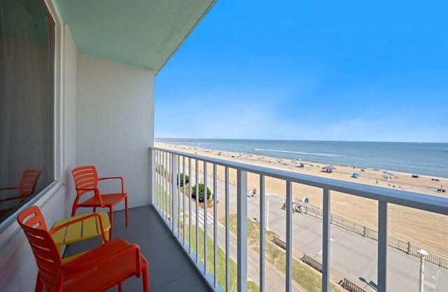 Oceanfront 1BR | King Bed & Private Balcony