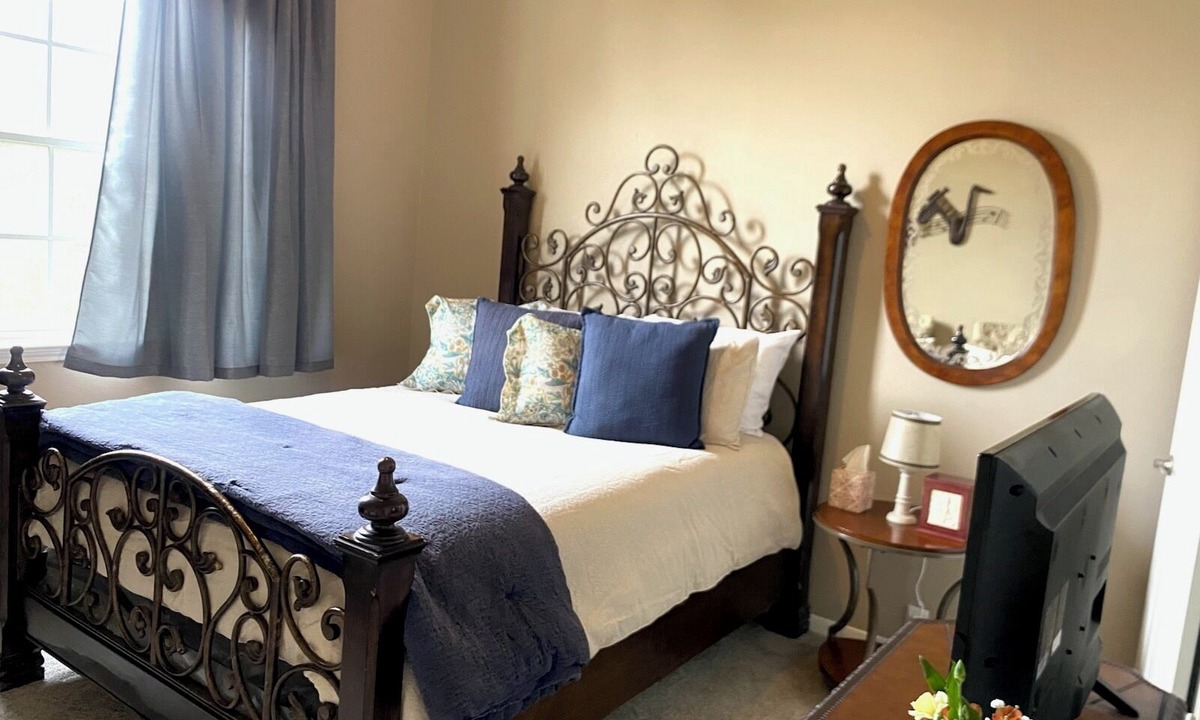 Pinehurst Of Atascocita Bed & Breakfast | Wiley House Bed and Breakfast